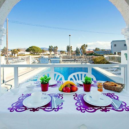 אמפוריבראבה Holiday Home Requesens Canal מראה חיצוני תמונה