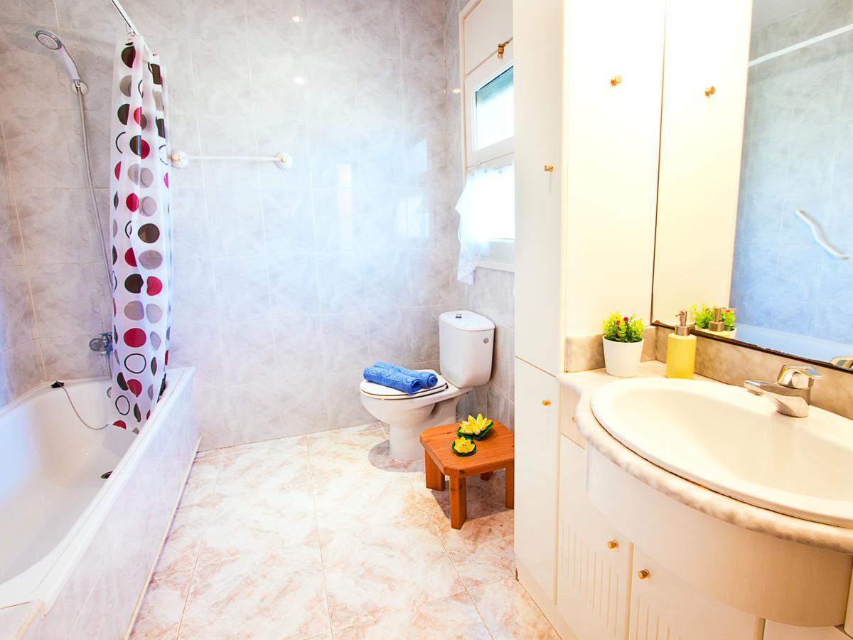 אמפוריבראבה Holiday Home Requesens Canal מראה חיצוני תמונה